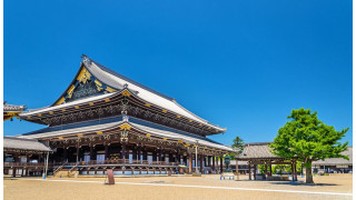 Chùa Nishi Honganji là một ví dụ nổi bật về kiến ​​trúc Phật giáo